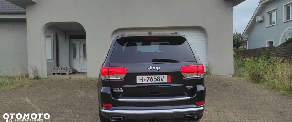 Jeep Grand Cherokee - 22