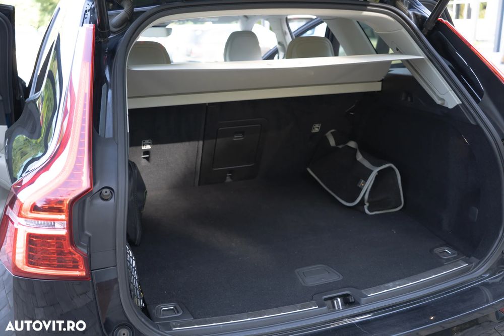 Volvo XC 60 Recharge T6 Twin Engine eAWD Inscription Expression - 28