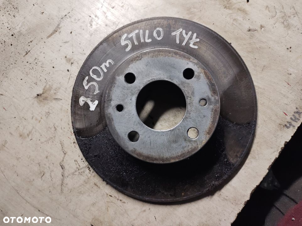 FIAT STILO tarcza hamulcowa tył 250mm - 3