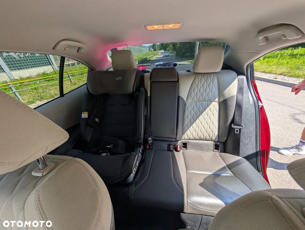 Toyota Corolla 1.8 Hybrid Executive - 23