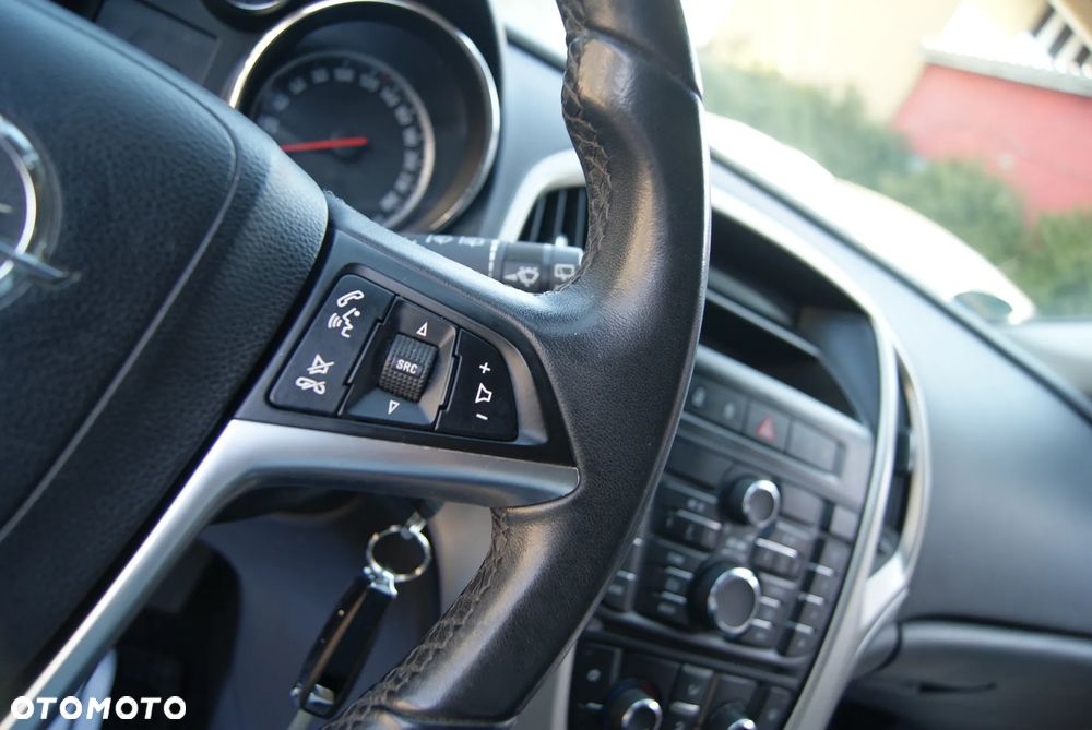 Opel Astra 1.4 ecoFLEX Cosmo - 27
