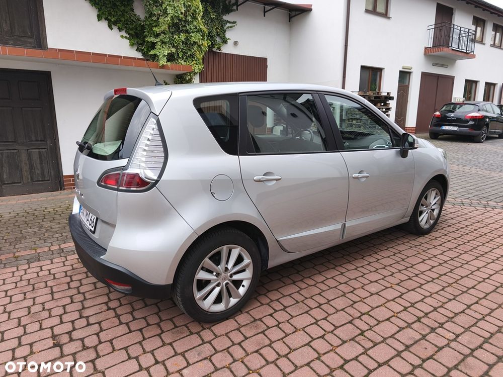 Renault Scenic 1.6 16V 110 Authentique - 9