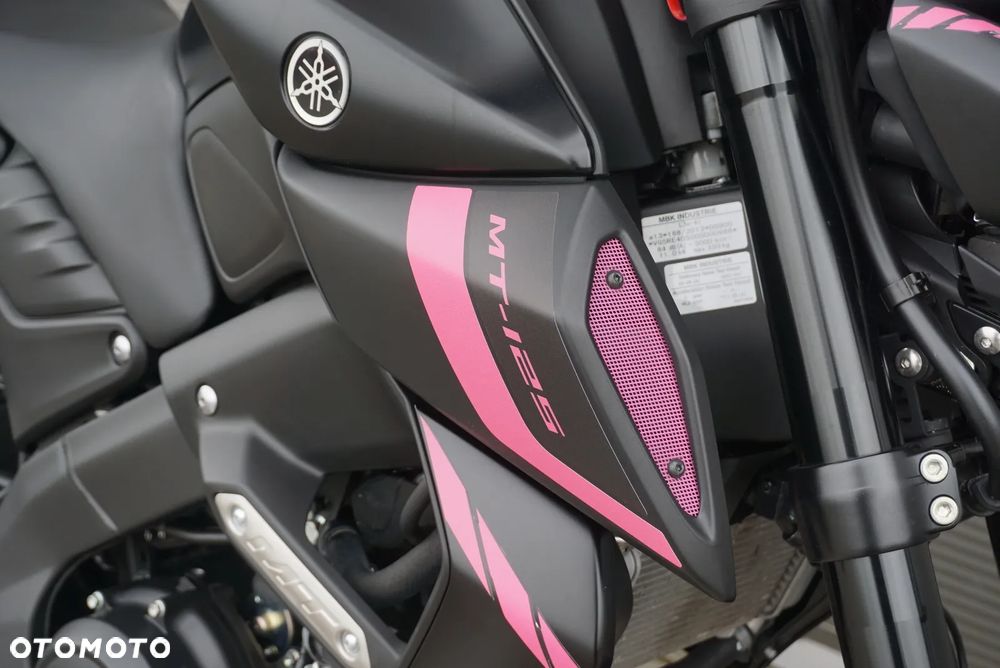 Yamaha MT - 11