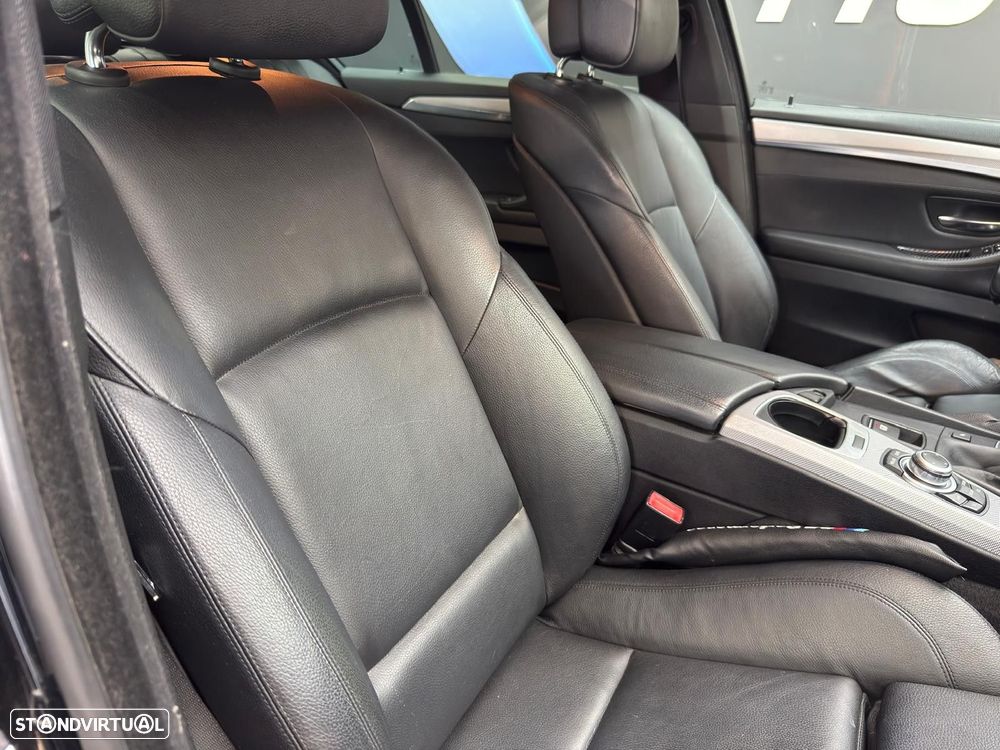 BMW 520 d Pack M - 54