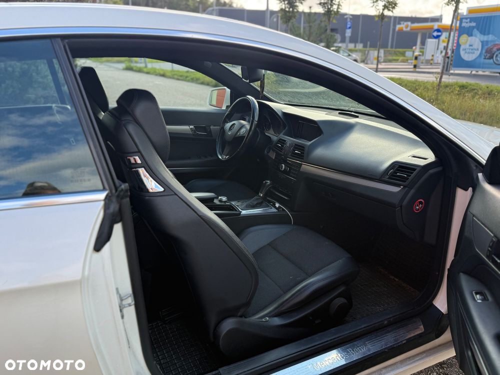 Mercedes-Benz Klasa E 250 CGI BlueEff - 12