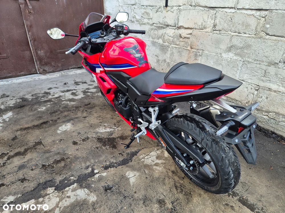 Honda CBR - 18