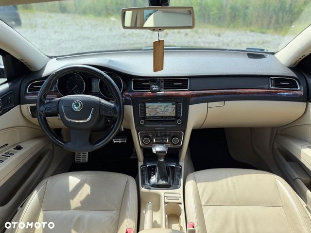 Skoda Superb 3.6 V6 4x4 DSG L&K - 18