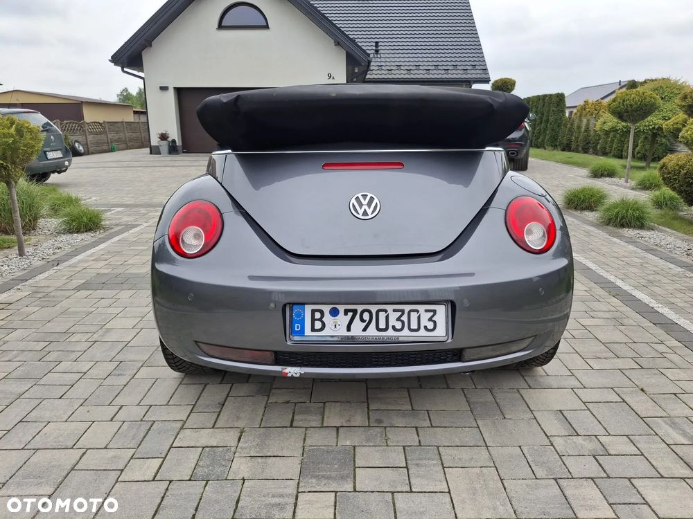 Volkswagen New Beetle - 6