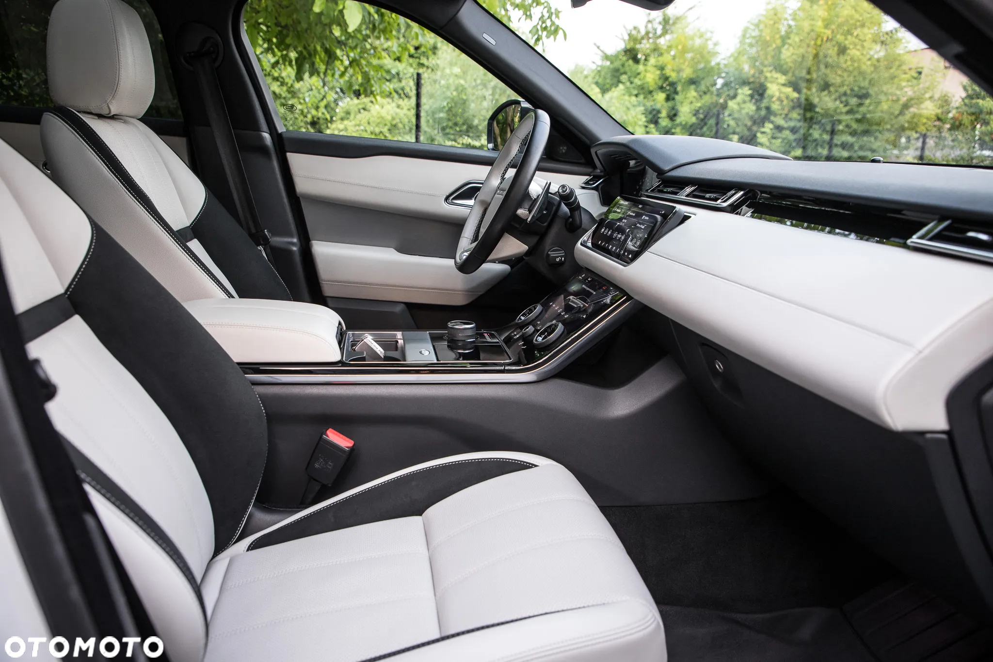 Land Rover Range Rover Velar 2.0 Si4 GPF R-Dynamic - 30
