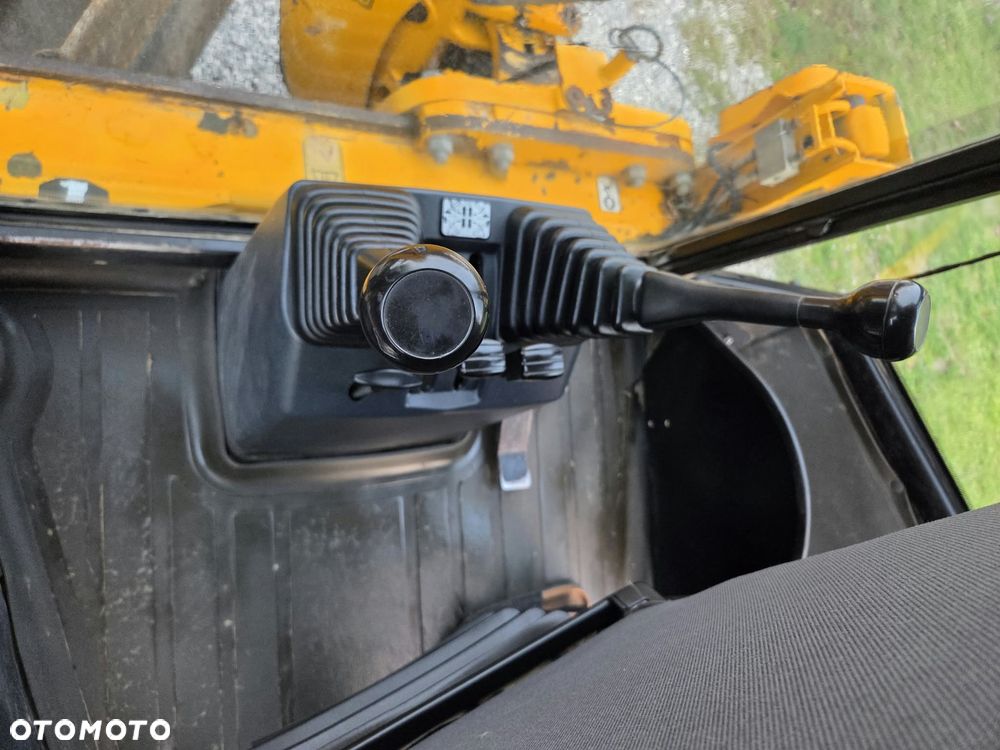 JCB 2CX - 25