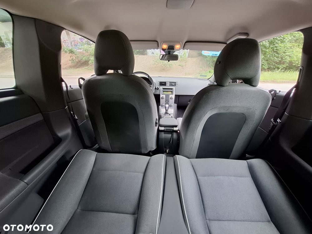Volvo C30 1.6D - 14
