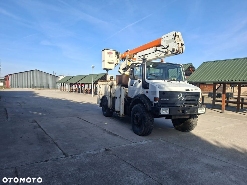 Mercedes-Benz Unimog - 2