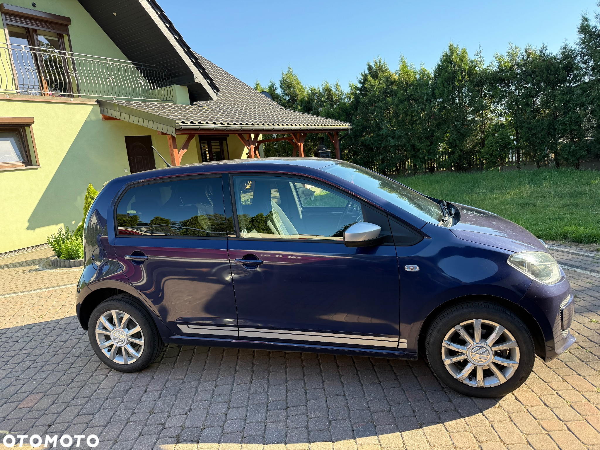 Volkswagen up! 1.0 beats - 4