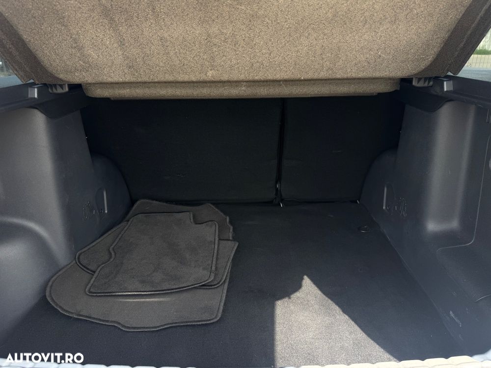 Dacia Duster 1.6 4x2 Prestige - 26