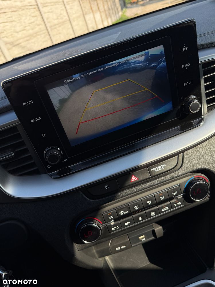 Kia Ceed 1.6 CRDi mHEV M DCT - 7