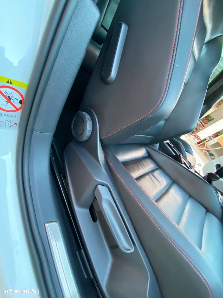 VW Golf 2.0 GTi DSG Edition 30 - 20