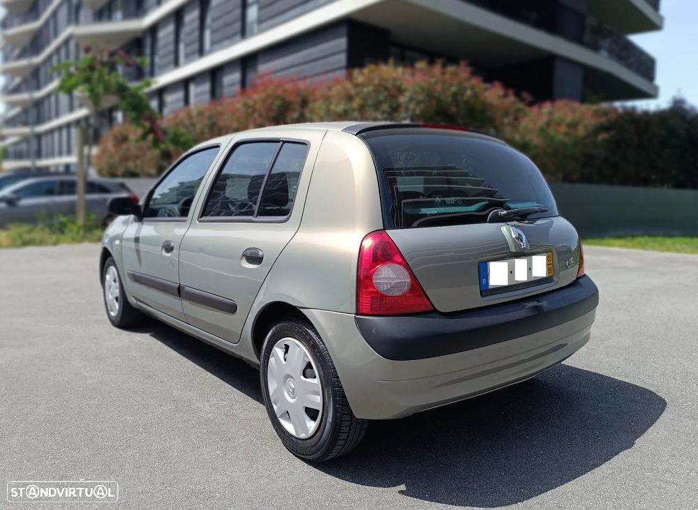 Renault Clio 1.2 16V SE Extreme Quickshift - 2
