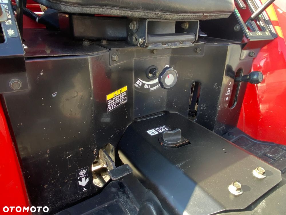 Mitsubishi MTM 250 Mini traktor Ciągnik Traktorek 4x4 Wspomaganie kierownicy - 15