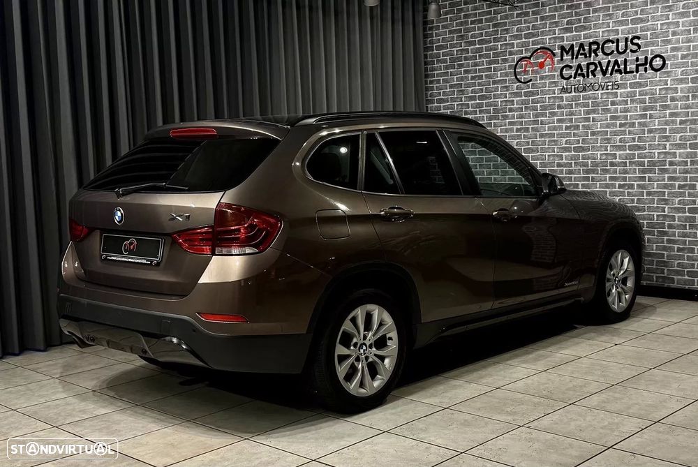 BMW X1 18 d xDrive Line Sport — fotografia 4