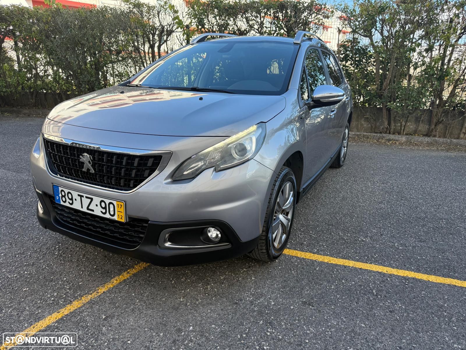 Peugeot 2008 1.2 PureTech Style - 1