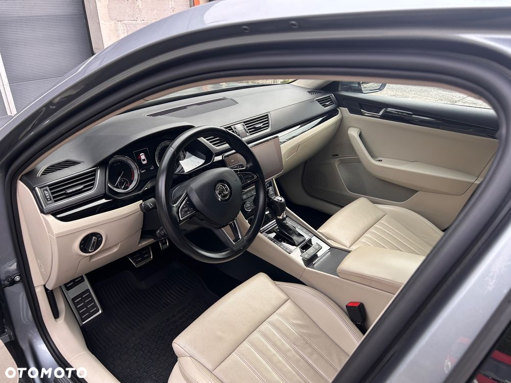 Skoda Superb 2.0 TDI 4x4 L&K DSG - 10