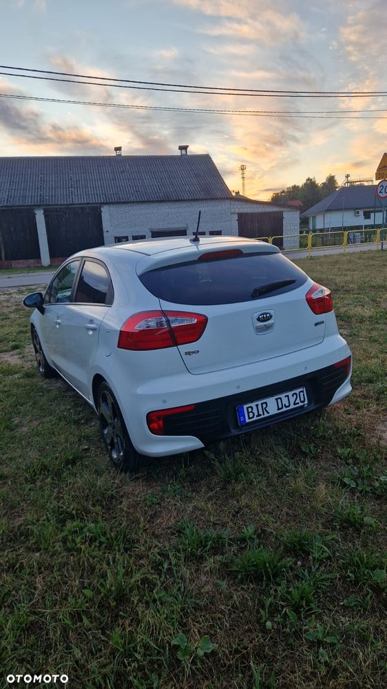 Kia Rio 1.4 Platinum Edition - 3