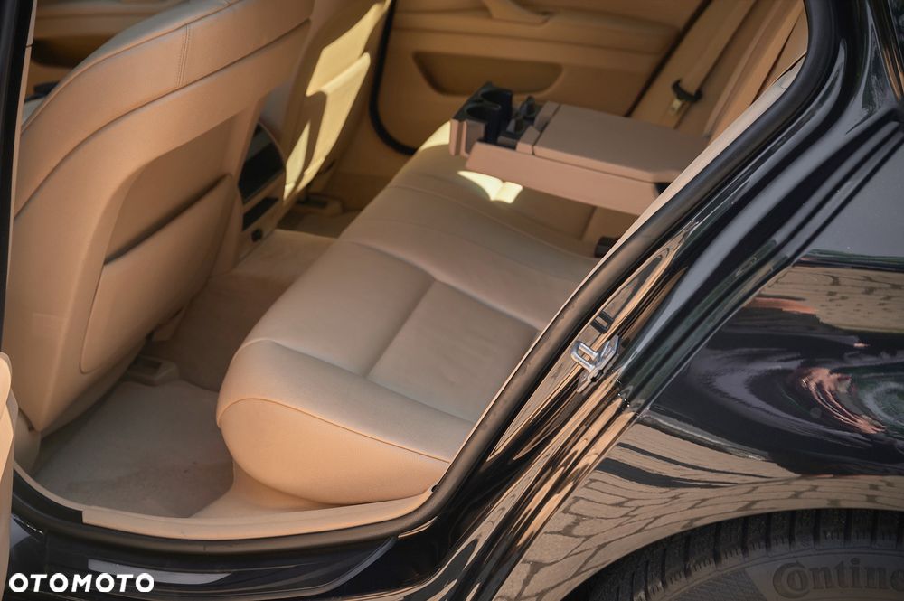 BMW Seria 5 520d - 22