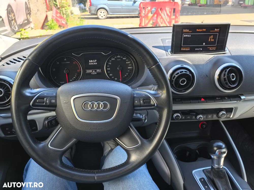 Audi A3 1.6 TDI S tronic Sport - 2
