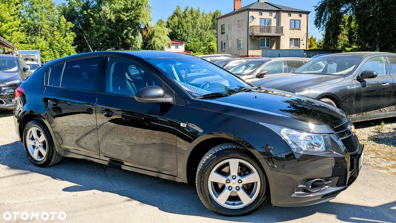 Chevrolet Cruze - 10