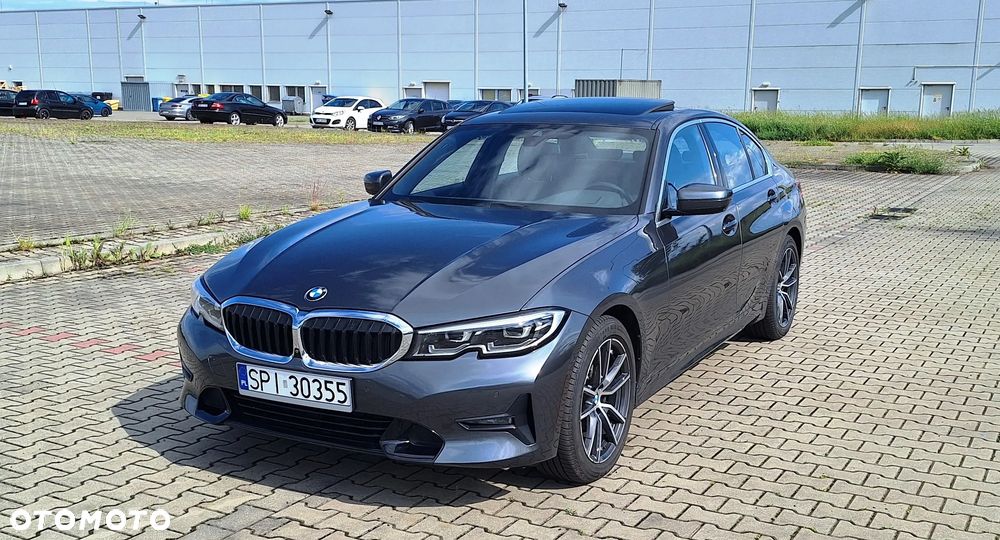 BMW Seria 3 330i xDrive Sport - 1