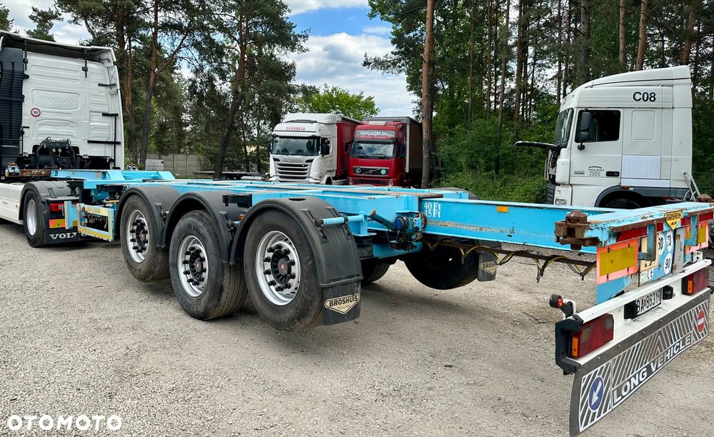 Broshuis PODKONTENEROWA ROZSUWANA TYŁ i PRZÓD SAF 2xOŚ PODNOSZONA 1x20 2x20 1x35 1x40 1x45 WAGA:5400kg 2006r - 5