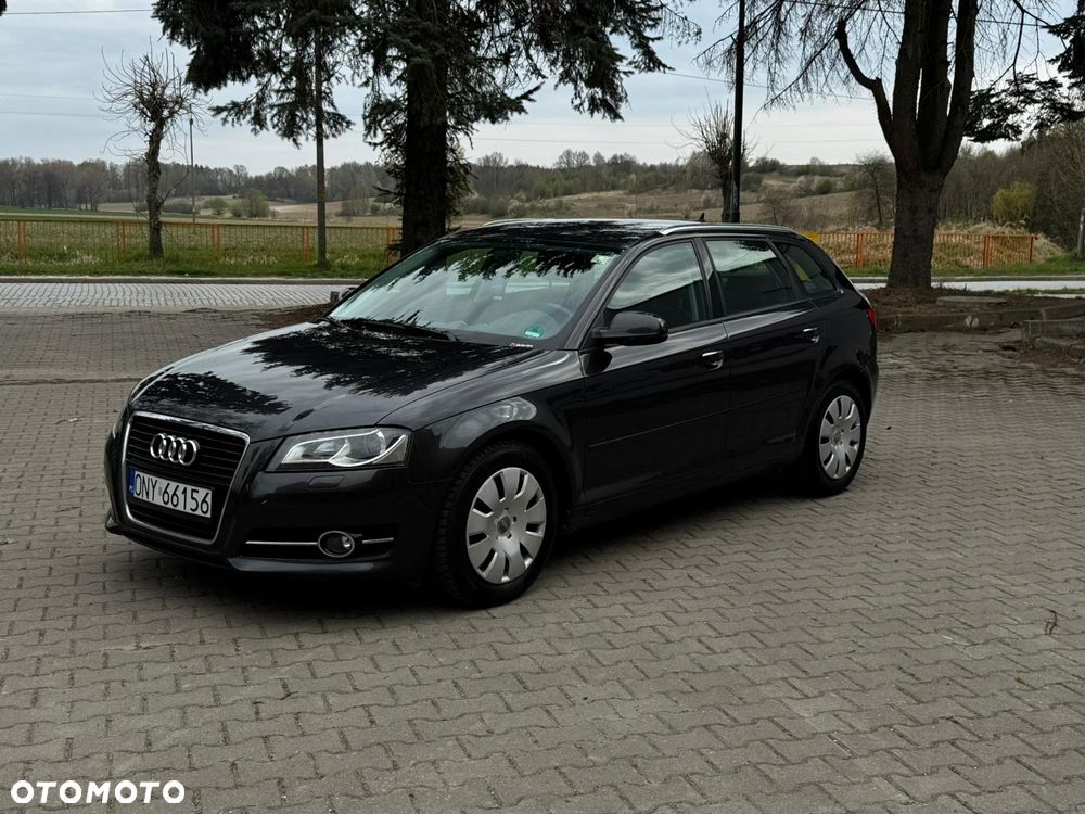 Audi A3 Sportback - 1