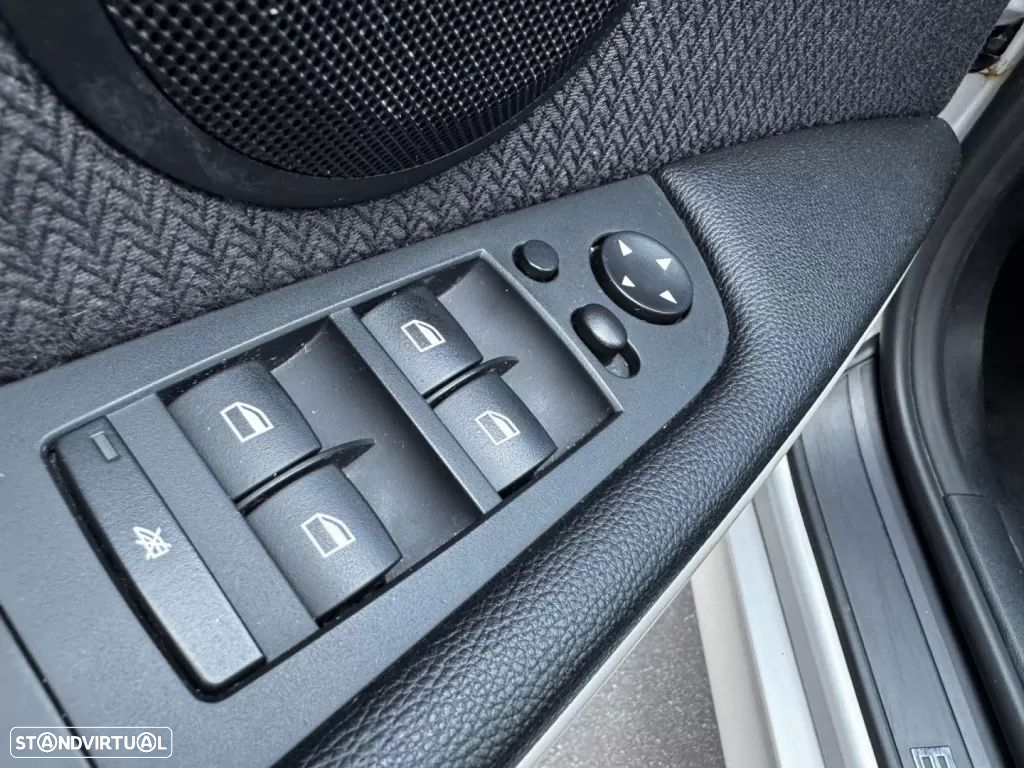 BMW 318 d DPF Touring Edition Sport - 14