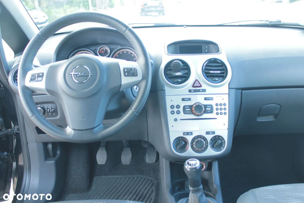 Opel Corsa 1.2 16V Edition 150 - 11