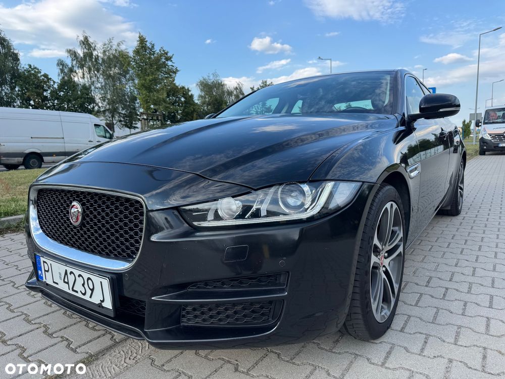 Jaguar XE 2.0 D AWD Prestige - 37