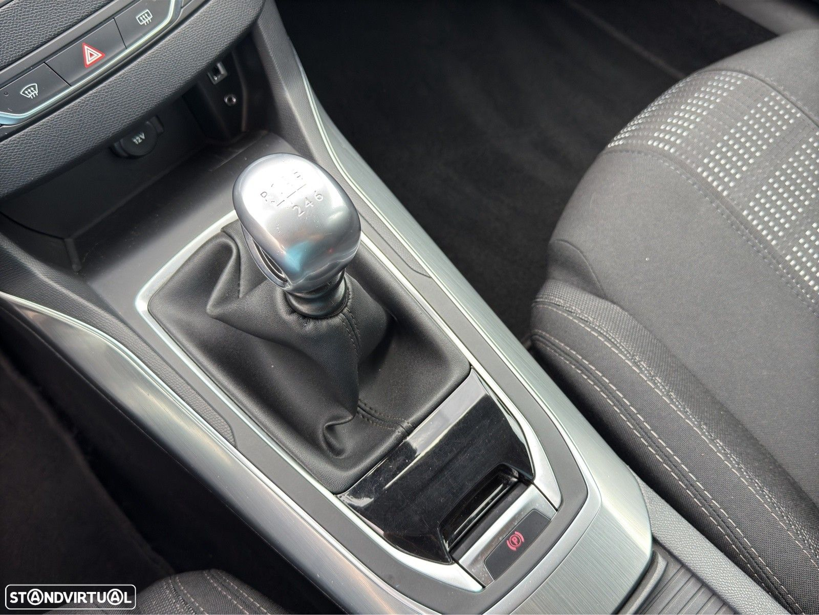 Peugeot 308 1.2 PureTech Allure J17 - 13
