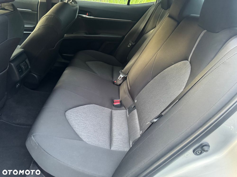 Toyota Camry - 11