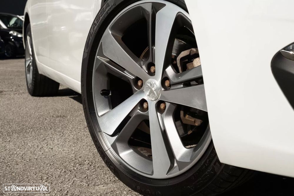 Peugeot 308 - 5