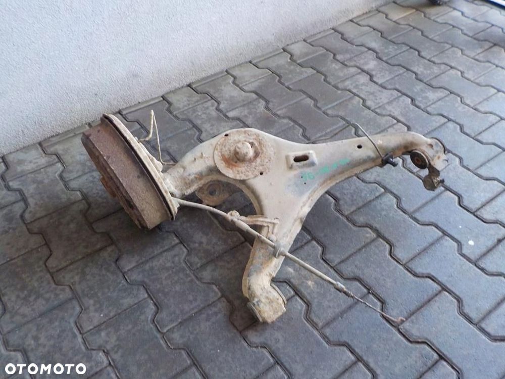 VW T4 90-95 WAHACZ PRAWY TYŁ TYLNY - 1
