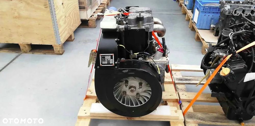 SILNIK HATZ 2G40 / 2G 40 15.6 KW 6097 ZŁ NETTO - 2