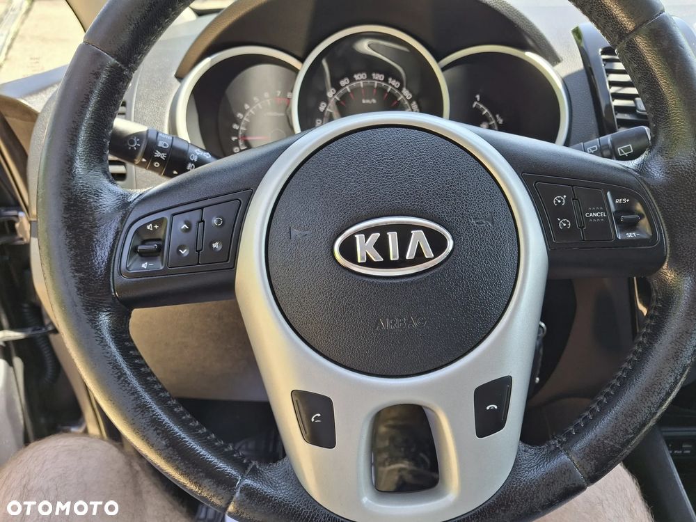 Kia Venga 1.6 CVVT Automatik Dream Team Edition - 24