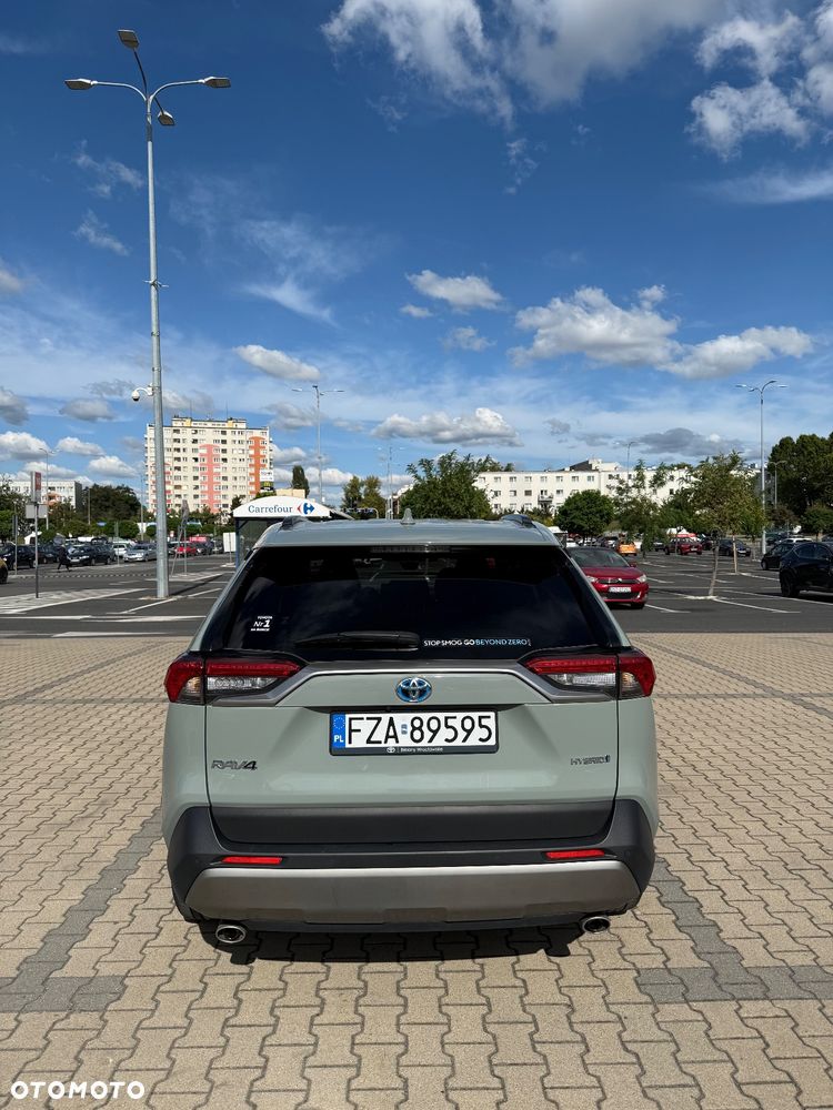 Toyota RAV4 - 6
