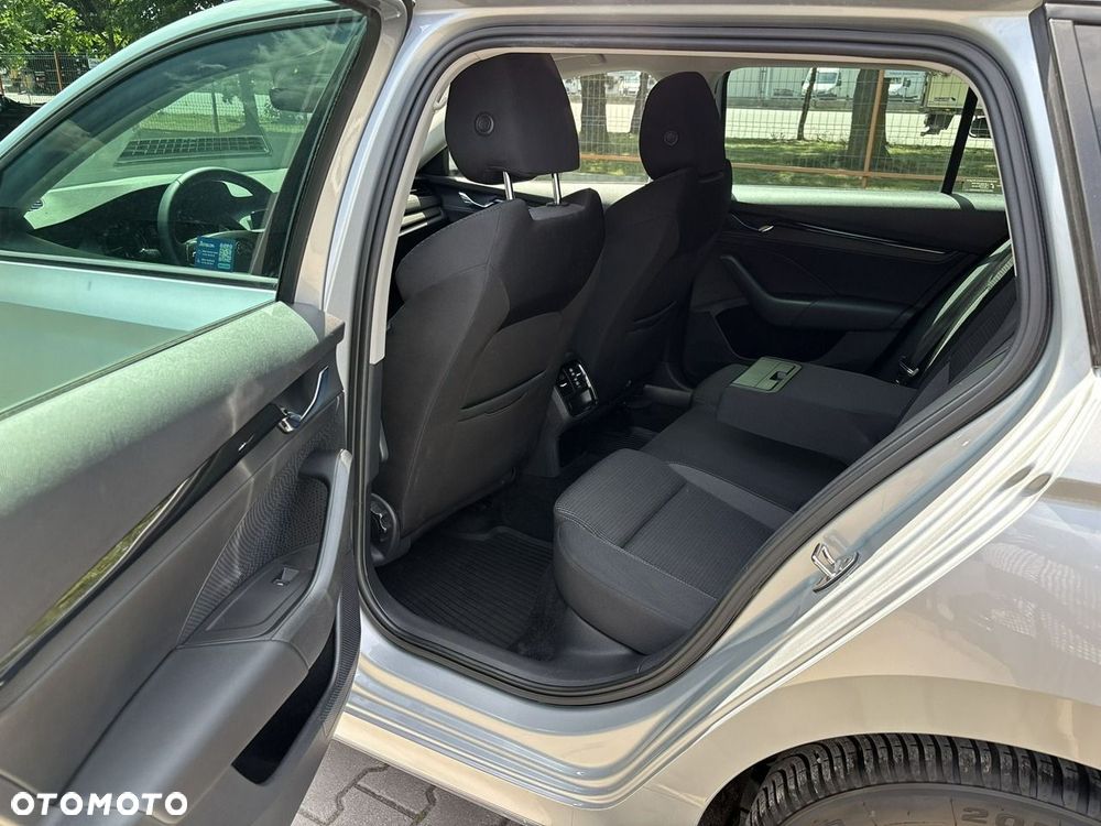 Skoda Octavia 1.5 TSI Ambition - 12