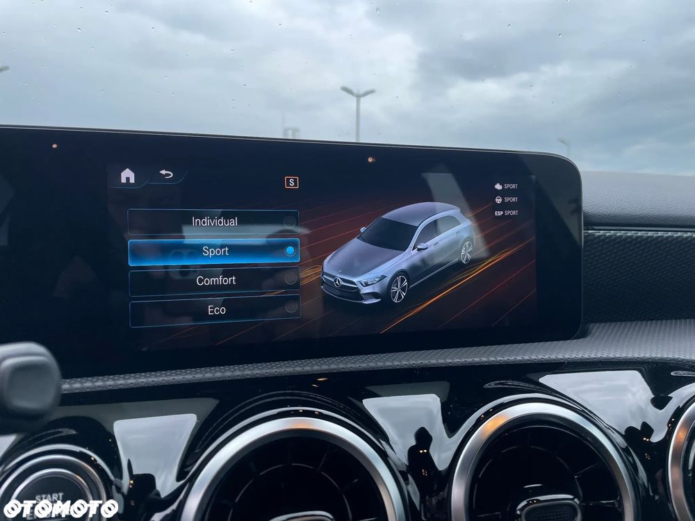 Mercedes-Benz Klasa A 180 Progressive 7G-DCT - 30