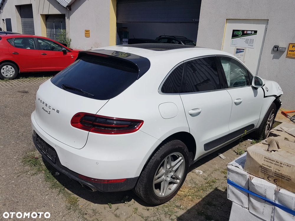 Porsche Macan S - 6