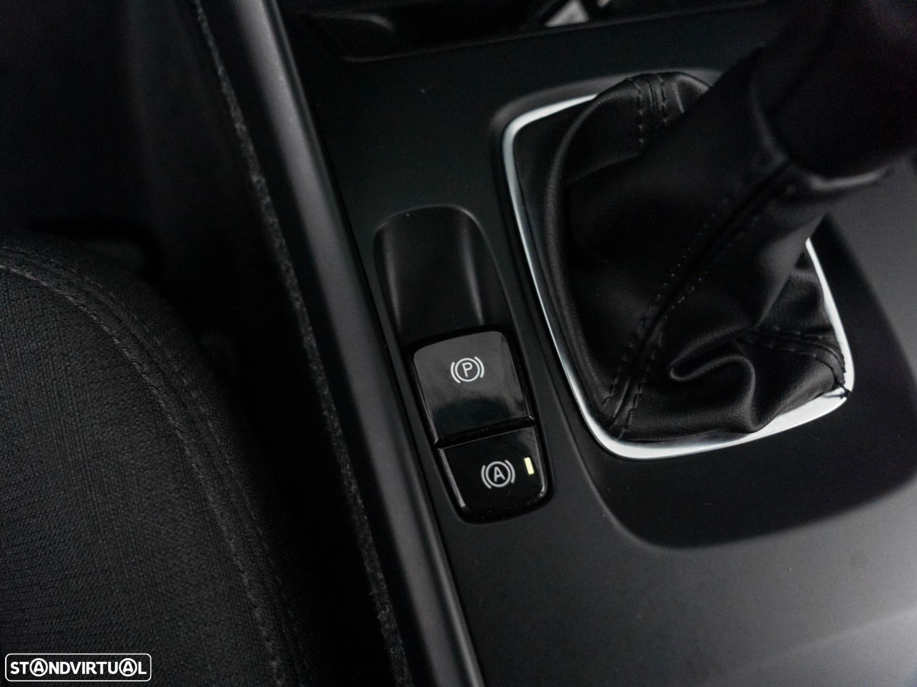Volvo XC 40 1.5 T2 Momentum - 25