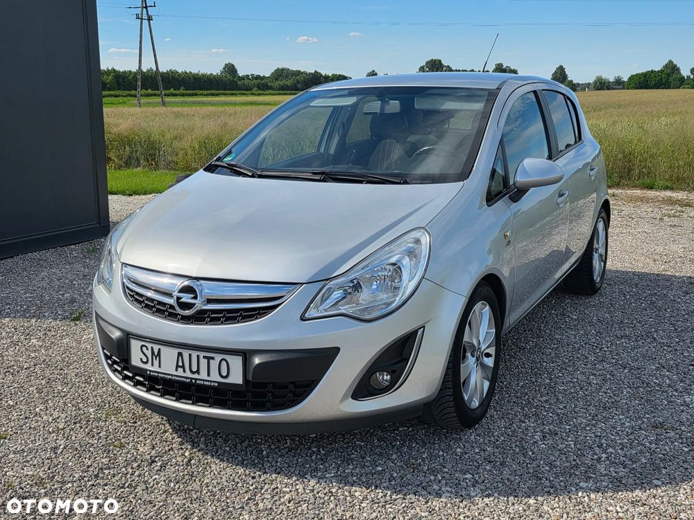 Opel Corsa 1.4 16V Cosmo - 3