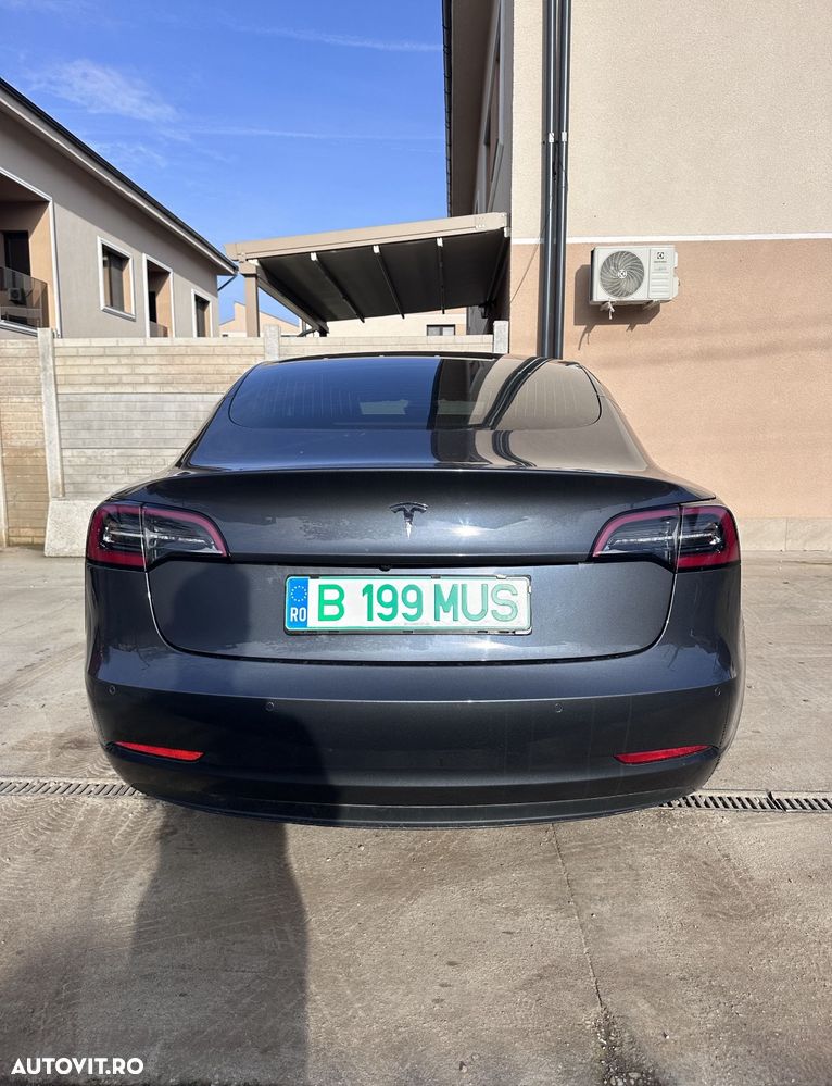 Tesla Model 3 Standard - 3