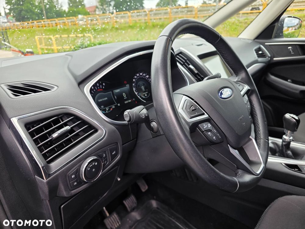 Ford Galaxy - 11