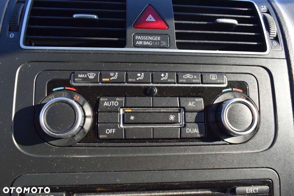 Volkswagen Touran - 29